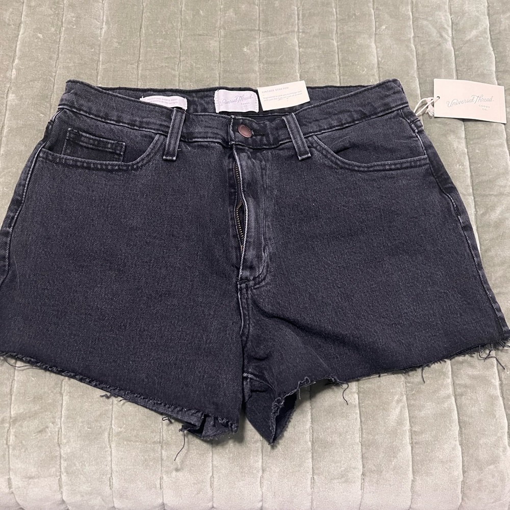Universal Threads shorts